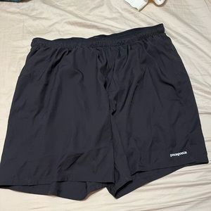 Men’s Patagonia lined shorts